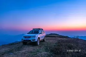 驾车直上顶，一脚踏三省，广东新增一处360度免费观景平台图片