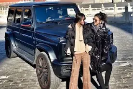权贵后代开大奔进故宫炫耀事件持续发酵，网友扒出此事件并非一例视频封面