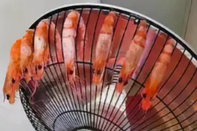 导员突击查寝，进门差点笑晕，宿舍里还有这等“卧虎藏龙”的人才图片