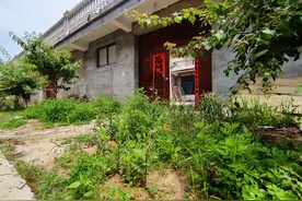 回农村老家建房的你，花几十万元建成新房成空房，现在后悔了吗图片