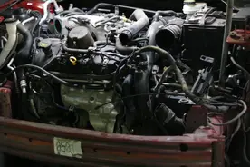 怪兽修车：翻新一辆"破旧"的二手福特探险者，最终"旧车"变新车图片