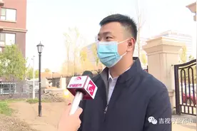 长春红晟·陶然亭苑小区一楼业主占地扩院，邻居吐槽“太自私”图片