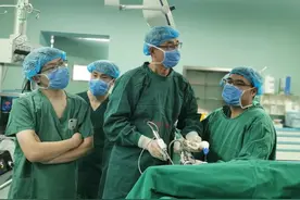 门医技术 | 门头沟区医院泌尿外科顺利完成一例肾上腺肿瘤切除术图片
