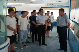 西电组织研究生赴中国振华集团实践交流图片