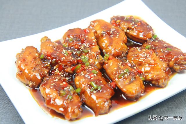 鸡中翅的做法窍门(厨师长教你在家做鸡翅)