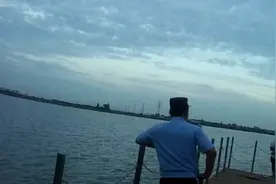 嘉兴男子报警哭诉：我真的累了…为了救他，三个警员拼了命图片
