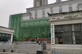 四川名师猥亵男生案开庭 曾因情节较轻被检方不起诉，多人仍患抑郁症图片