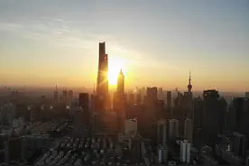 上海陆家嘴地标，上海中心、金茂大厦、国金中心、东方明珠风采图片