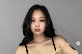 Blackpink JENNIE公开感谢粉丝认证照图片
