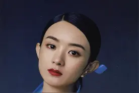 赵丽颖时尚芭莎内页，有种油画大片的感觉，越来越美图片