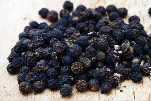 白胡椒粉主要做什么菜（弄懂后你也转身变大厨）