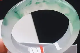 冰种飘花手镯图片