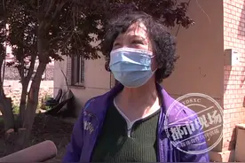 陌生男子雨夜疯狂敲门，还大喊大叫，原因竟是为了“涨粉”？图片