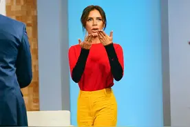 贝嫂也给弄成大厚唇了！外国观众看完节目狂呼：别再整了图片