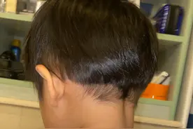 张歆艺为儿子理发不小心剪到耳朵，自己吓到大哭反获四坨暖心安慰图片