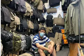 57岁华裔曼哈顿卖美国军事装备：这一年如此艰难，还能坚持吗图片