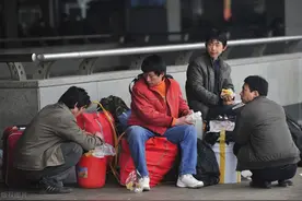 工地上这几个工种月薪过万，却没人愿意干，农民工的艰辛无人懂图片