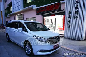 别克GL8高档商务车内饰改装鉴赏，豪华头等舱的享受图片