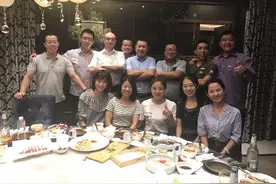 同学聚会后，我退出了同学群图片