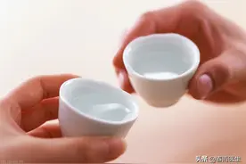当心！除了“头孢配酒，说走就走”，这7种人喝酒也容易出危险图片