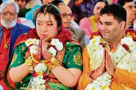 中国女子携父母到印度与男友结婚，婚礼现场照片曝光图片