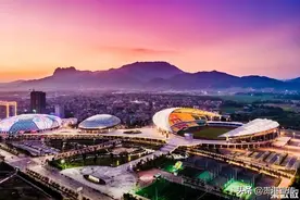 这座地标，满满的荷元素！据说90%的贵港人竟不知道图片