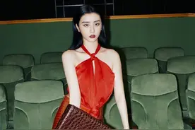 赵小棠大片被嘲土，刘亦菲浓妆失仙气，脸蛋再美也别这么折腾吧图片