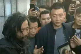 流浪大师沈巍之宋总盘老沈。图片