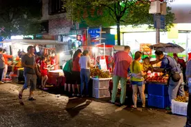 你的生活正被资本全面接管图片