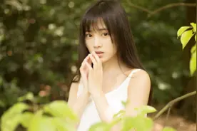 14岁女儿长得太美成“学校红人”，父亲却很困扰，希望女儿变丑图片