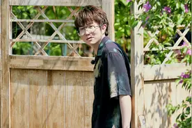 黄磊质疑毛不易为什么能来三次，毛不易给出解释，扎心了图片