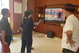 为群众办实事|开平VR消防普及火灾应急措施 群众逼真体验火场逃图片