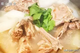 羊肉一炖就发黑？可能开头就做错了！教你一招，鲜嫩不发黑还无腥图片