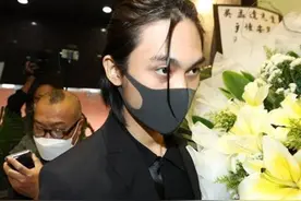 吴孟达18岁的儿子被“网暴”，撕开了多少网络键盘侠的遮羞布？图片