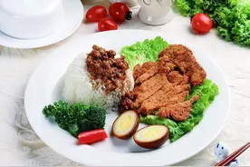 孩子爱吃的鸡排饭，想做好也没那么难，假期在家做起来，真美味图片