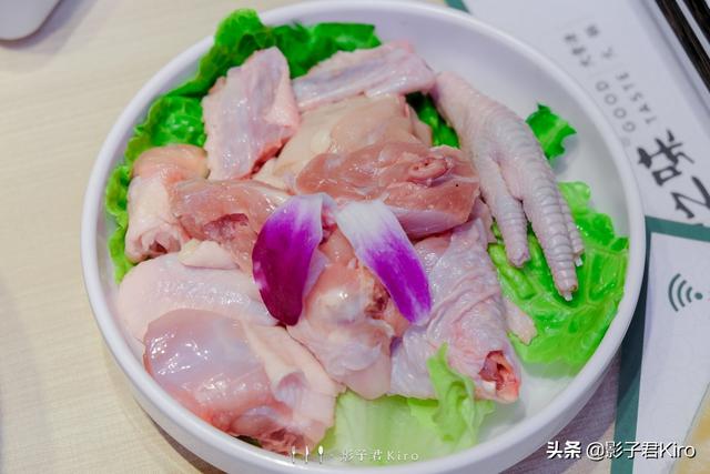 花胶鸡为什么这么黄 2026年花胶鸡锅底为什么那么黄