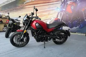 一句话横评国产四款500cc排量级别复古车图片