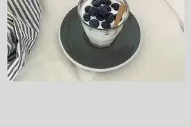 表情包｜世界很有意思 没意思的是我图片