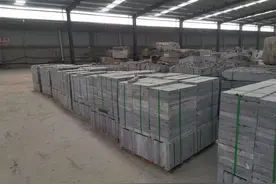 青石板材价格与加工方式的关系图片