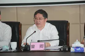 四川省商务厅厅长曾卿赴四川商务职业学院开展教师节慰问图片