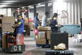 江苏南通：快递企业有序应对“618”网购年中大促图片