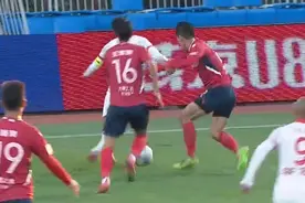 保利尼奥世界波破门，上海海港2:1陕西长安竞技图片