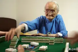 开了间棋牌室，赚到的钱大多成为欠账图片