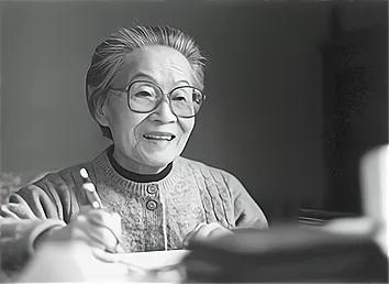 文二代贾浅浅被骂靠父亲上位，贾平凹为人到底怎样？