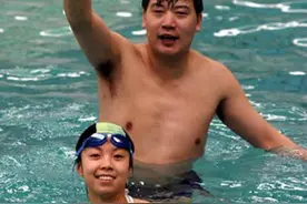 张怡宁恩师的故事：培养出三位大满贯，却被朱雨玲毁了名声图片