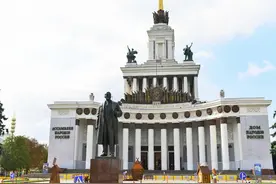 1万人民币在俄罗斯可以生活多久？视频封面