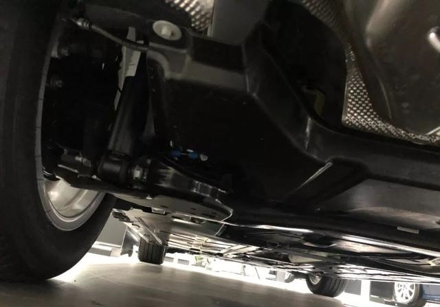 2020款奔驰B200时尚型测评：内饰豪华，实用性强悍