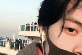姜云升壁纸精选80张，一个很可爱的男生图片