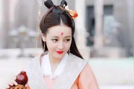 女演员热度榜：迪丽热巴两个角色上榜，杨幂第十二，张雨绮第十四图片