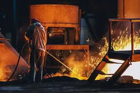 王国栋院士：建设跨系统运行的工业互联网系统，彻底解决钢铁行业的碳排放问题｜科协年会专刊图片